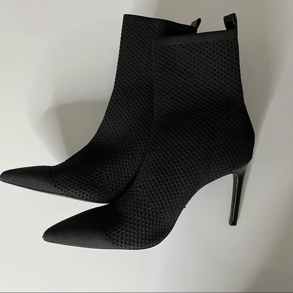 Zara Women’s Knitted Sock Bootie size 41